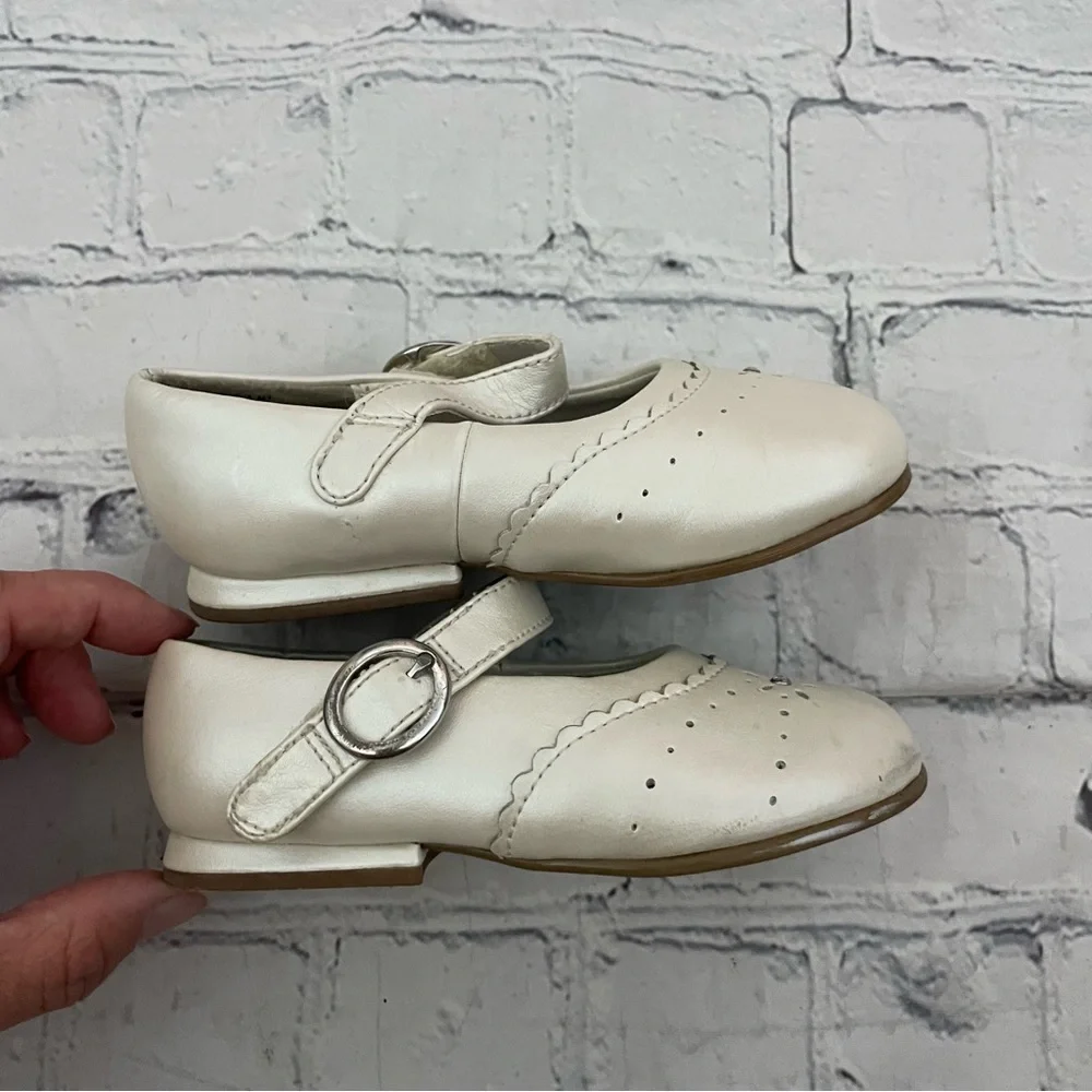 Girls Ivory Mary Jane Dress Shoes